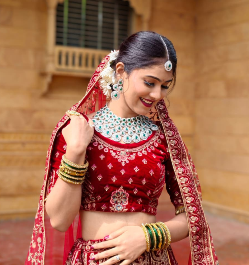 Wedding beauty stylist